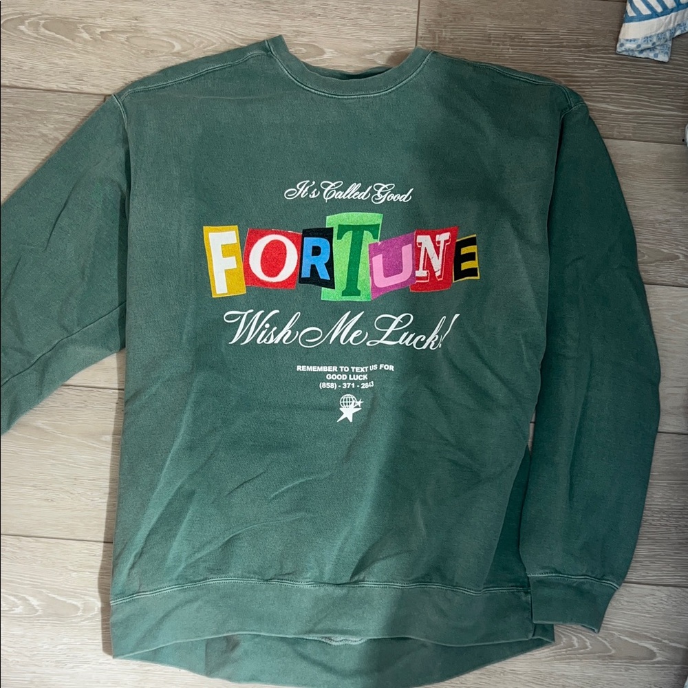 Fortune Graphic Sweatshirt in Green